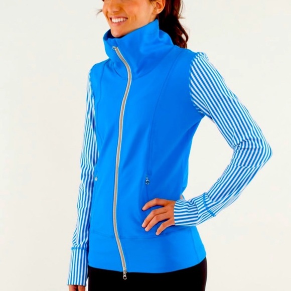 🌸 Lululemon Blue Workout Jacket 🌸 - Picture 2 of 9